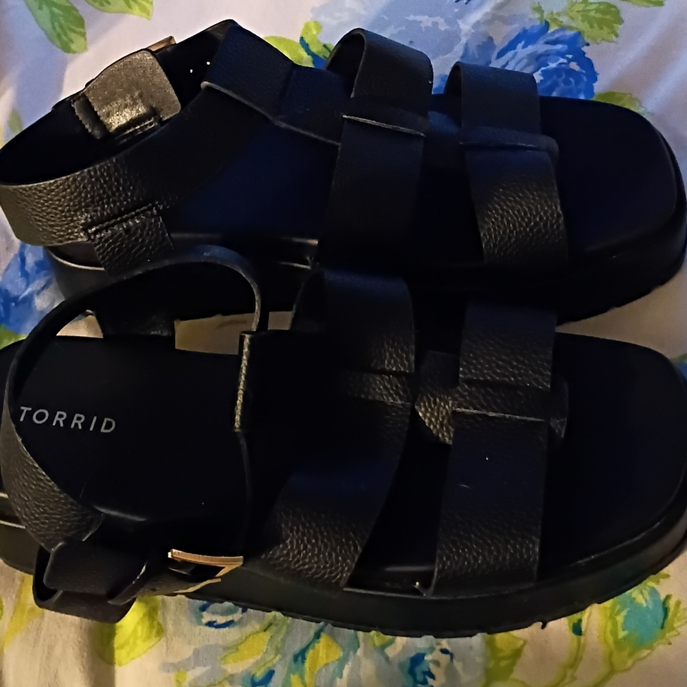 NWOT - Size 11.5 Black Strappy Platform Sandals - TORRID - Picture 4 of 4
